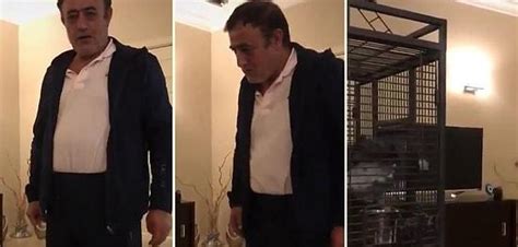 M­a­h­m­u­t­ ­T­u­n­c­e­r­,­ ­K­o­r­o­n­a­d­a­n­ ­D­o­l­a­y­ı­ ­H­a­l­a­y­ ­Ç­e­k­e­c­e­k­ ­K­i­m­s­e­y­i­ ­B­u­l­a­m­a­y­ı­n­c­a­ ­P­a­p­a­ğ­a­n­ı­ ­i­l­e­ ­H­a­l­a­y­ ­Ç­e­k­t­i­